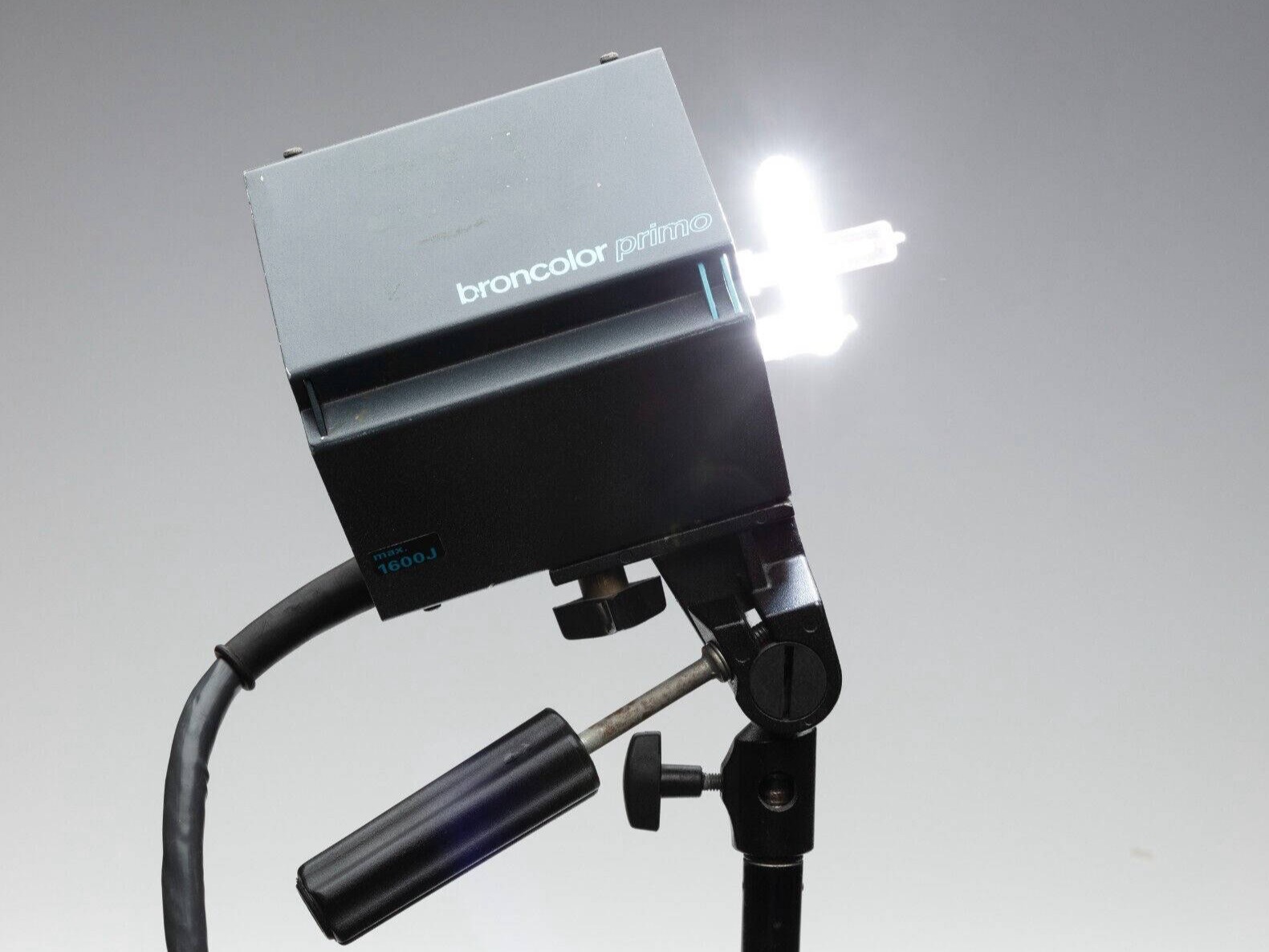 Broncolor Primo head 1600 ws                    √